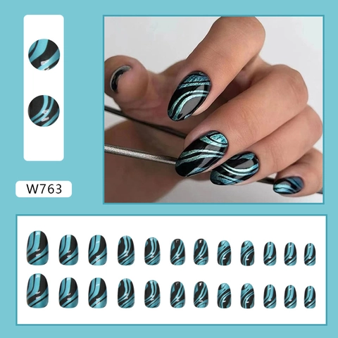 Unghie Finte Ovali Con Motivo A Onde Aurora Blu Nero Metallizzato Lucido Alla Moda Per Donne