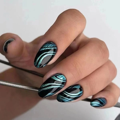 Unghie Finte Ovali Con Motivo A Onde Aurora Blu Nero Metallizzato Lucido Alla Moda Per Donne