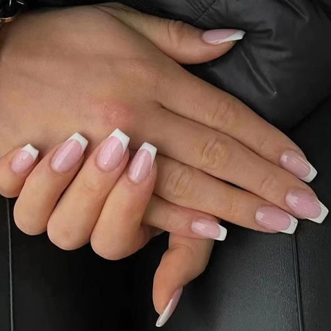 Faux Ongles Press On French Tip Court Coffin Ballet Forme Pointes Blanches Base Rose Nude Simple Minimaliste Ongles Artificiels