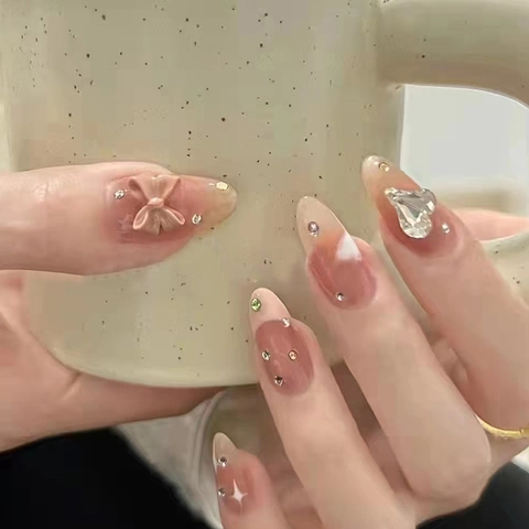 Unghie Finte A Mandorla Fatte A Mano Sfumatura Rosa Con Fiocco 3D E Strass A Cuore Riutilizzabili Moda Unghie Artificiali