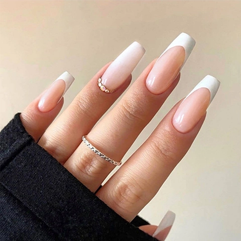 Press On Nägel Lang Coffin French Weiße Spitze Nude Rosa Falsche Nägel Mit Strass Dekor Elegant