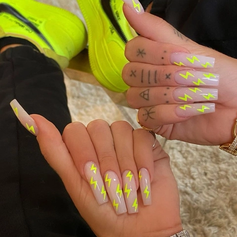 Lange Coffin Press On Nagels Nude Roze Fluorescerend Bliksempatroon Kunstnagels ABS Plastic DIY Manicure Voor Dames