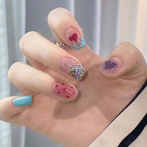 Unghie Finte Sweet Heart Corte Tonde Quadrate Paillettes Colorate Unghie Rimovibili Stile Colla Cute Y2K