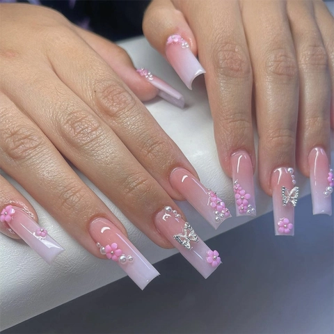 Uñas Postizas Largas Coffin Ombre Rosa Con Flores 3D Diamantes De Imitación Mariposa Perla Artificial Para Mujeres