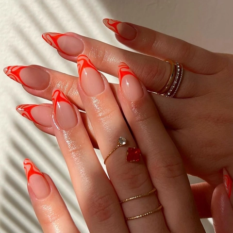 Press On Nägel Lang Mandel Französisch Rotes Flammenmuster Kunststoff Künstliche Fingernägel Mit Klebelaschen Nagelfeile Damen