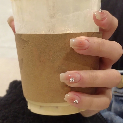 Short Square Press On Nails Gradual Blush Pink Artificial False Nail With Rhinestones Flower Decor DIY Manicure Women