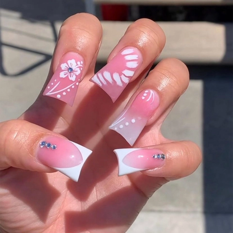 Duck Shape Press On Nails Französisch Pink Ombre Weiß Floral Strass Y2K Stil Abnehmbare Falsche Nägel