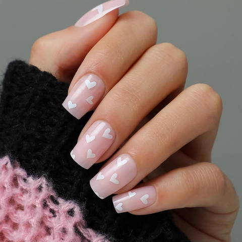 Unghie Finte Lunghe Quadrate Rosa Traslucido Con Stampe A Cuore Bianco Stile Francese Semplice Unghie Artificiali