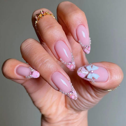 Uñas Postizas Almendradas Degradado Rosa Estilo Francés Con Lazos 3D Perlas Artificiales Pedrería Manicura Elegante