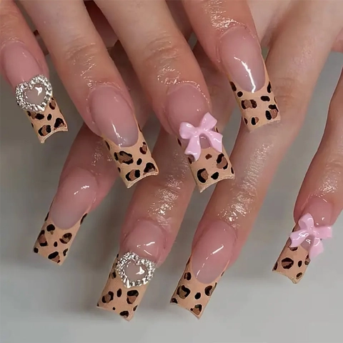 Unghie Finte Leopard Print Fatte A Mano Forma Bara Lunga Unghie Artificiali Con Decorazioni Di Strass E Fiocchi Per Donna