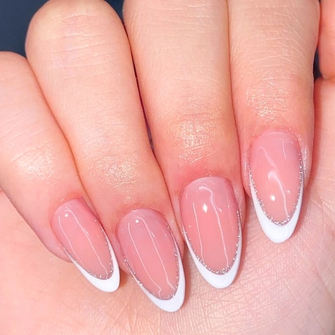 Unghie Finte A Pressione Forma A Mandorla French Tip Bianco Base Rosa Linea Glitter Argento Per Donne Manicure DIY