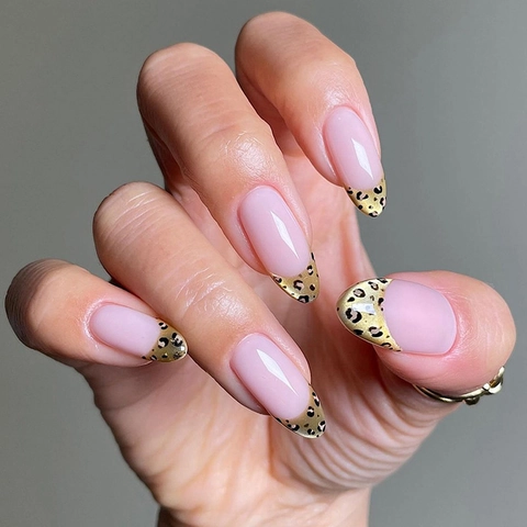 Unghie Finte Mandorla French Leopardate Lucide Nude Rosa Oro Elegante Accessorio Per Manicure Da Donna