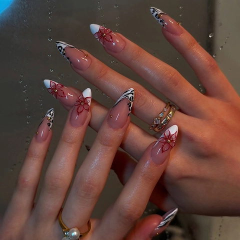 Press On Nails Lange Amandel 3D Bloem French Tip Bloemenpatroon Plastic Kunstnagels Voor Vrouwen Elegant