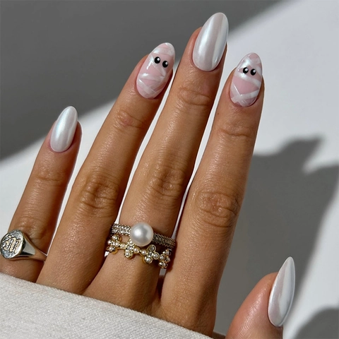 Halloween Mumie Cat Eye Press On Nails Lange Mandelform ABS Kunststoff Perlweiß Silber Gothic Party Beauty Nägel