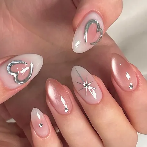 Mandelform Aufklebbare Nägel Rosa Weißer Verlauf Katzenaugeneffekt Silber Herz Stern Dekor Strass Süße DIY Maniküre