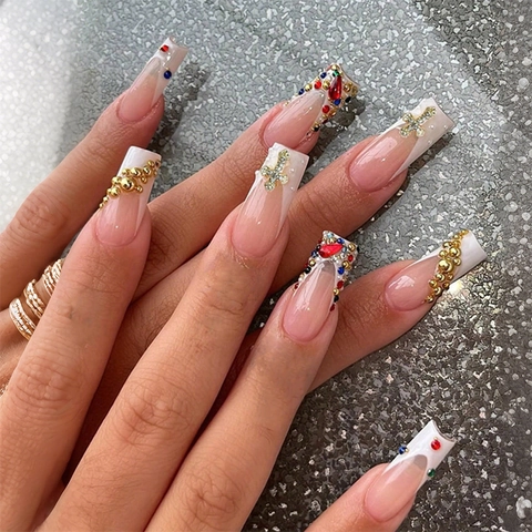 Faux Ongles French À Presser Avec Charme Croix Métallique Strass Colorés Dégradé Rose Forme Cercueil Manucure DIY