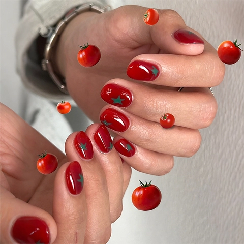 Uñas Postizas A Presión Color Rojo Tomate Con Patrón De Estrella Verde Cortas Ovaladas Brillantes De Plástico ABS