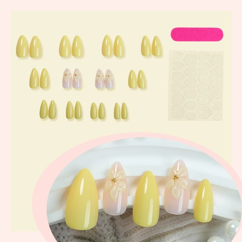 Uñas Postizas Press On Francesas Amarillas Forma Almendra Con Flor Relieve Perlas Doradas Brillantes