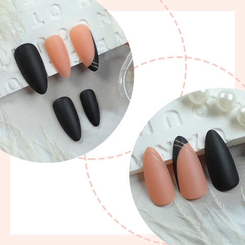 Unghie Finte Opache A Mandorla Design Onde Francesi Linea Glitter Nero Nude Per Donna