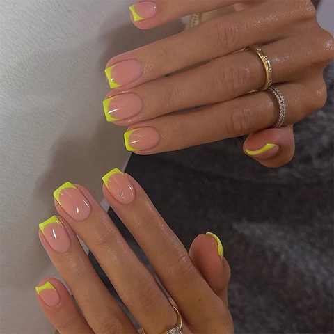 Faux Ongles À Presser French Manucure Jaune Néon Carré Court Base Nude Manucure Minimaliste Pour Femmes