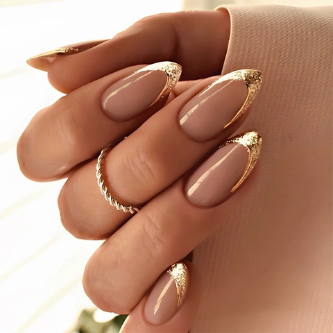 Unghie Finte A Pressione Con Punta Francese Glitterata Oro Forma A Mandorla Base Rosa Nude Lucida Per Donna