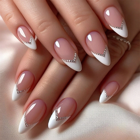 Faux Ongles Press On French V-Shape Blanc Forme Amande Avec Strass Argenté Élégant Résine ABS Manucure Brillante Pour Femmes