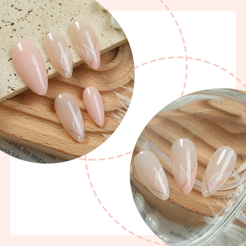 Press On Nails Amandelvorm Nude Roze Franse Stijl Wit Bladpatroon Goudlijn Handgeschilderd Elegant Voor Vrouwen