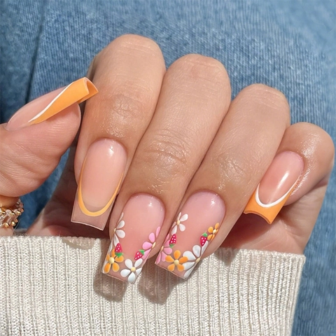 Floral Print Press On Nails French Tip Strawberry Daisy Pattern Medium Long Square Coffin Shape Plastic False Nails Women