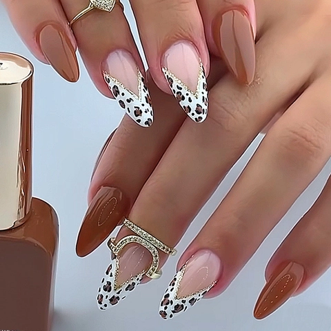 Press On Nägel Lang Mandelbraun Leopard Print Französisch V Form Glänzende Künstliche Nägel Mit Gelee Kleber Und Feile
