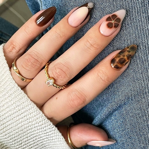 Unghie Finte A Pressione Mandorla Stampa Leopardata Retro Floreale Francese Marrone Autunno Inverno Con Linguette Adesive Lima
