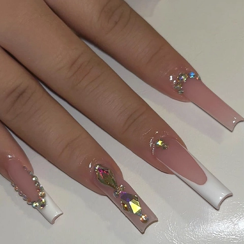 Unghie Finte Di Lusso Forma A Bara Lunga Punte Francesi Bianche Base Rosa Nude Strass Unghie Artificiali Per Donna
