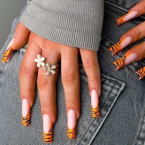 Unghie Finte Quadrate Lunghe Press On Leopardate Tigrate Stile Francese Kit Manicure Con Linguette Adesive E Lima Per Unghie