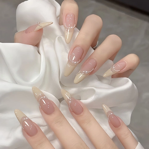 Unghie Finte A Mandorla French Tip Decorazione Künstliche Perle Sfumatura Rosa Nude Lucido Lungo Manicure DIY Per Donne
