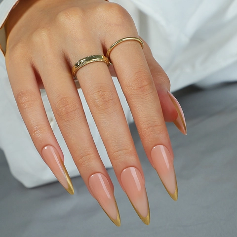 Faux Ongles Long Stiletto Press On Base Nude Rose Avec Pointe Française Dorée Forme En V ABS Brillant Pour Femmes