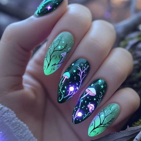 Uñas Postizas A Presión Luminosas De Champiñones Verdes Almendras Largas Patrón Bosque Brillan Oscuridad