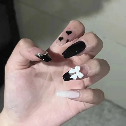 Press On Nails Forma De Ataúd Larga Con Lazo Blanco Decoración De Diamantes De Imitación Estilo Princesa Oscura Brillo