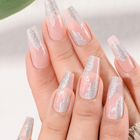 Uñas Postizas Rosa Translúcido Brillo Plateado Forma Ataúd Puntas De Uñas Largas Para Mujeres Manicura Elegante