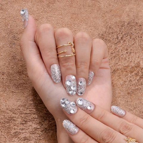 Unghie Finte Silver Glitter Press On Con Rhinestones Lucide Corte Mandorla Per Donne Manicure Quotidiana
