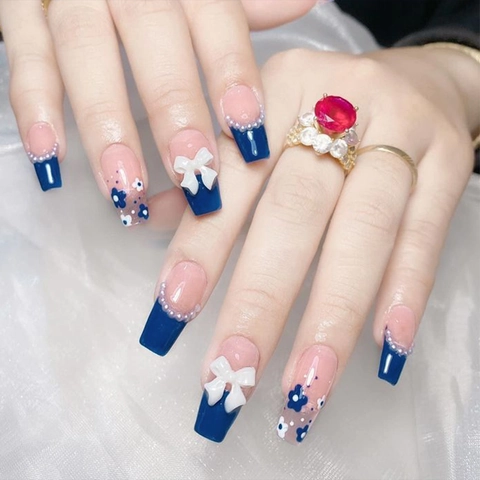 French Tip Press On Nails Coffin Shape Blue Floral With 3D Bow And Artificial Pearl Decor Long Ballet Fake Nails For Women