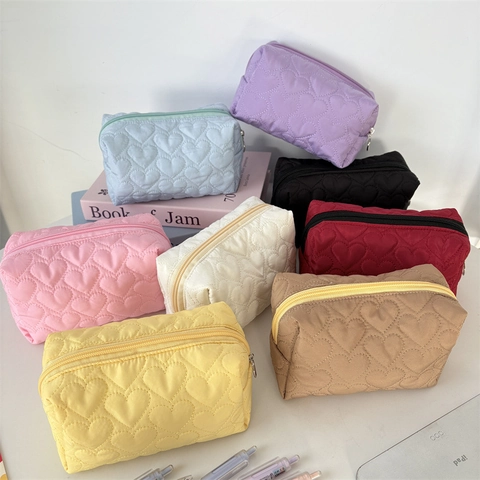 Large Capacity Quilted Makeup Bag Soft Polyester Cosmetic Pouch For Women Student Stationery Pencil Case Heart Bear Pattern