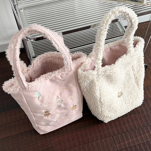 Plush Fleece Tote Bag Large Capacity Winter Cute Cartoon Embroidery Shoulder Bag For Women Students