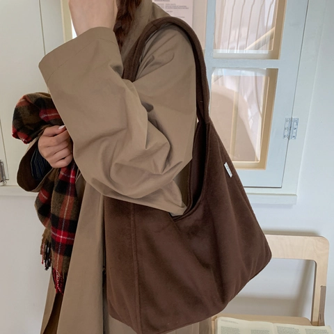 Large Capacity Woolen Shoulder Bag Minimalist Hobo Tote For Women Autumn Winter Casual Solid Color Wide Strap Fashion