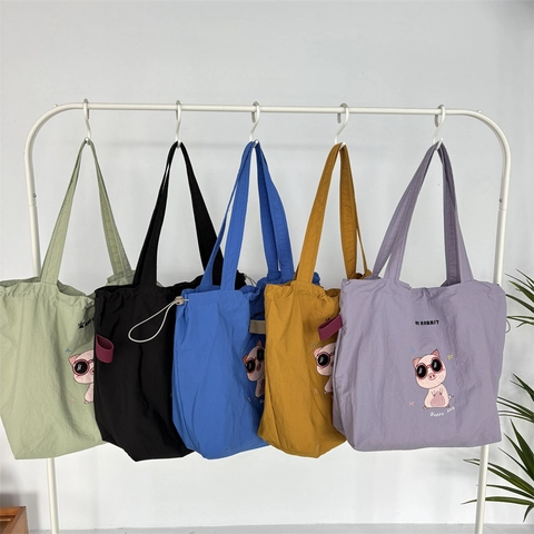Large Capacity Shoulder Tote Bag Polyester Drawstring Closure Cartoon Pig Embroidery Casual Fashion Women Handbag