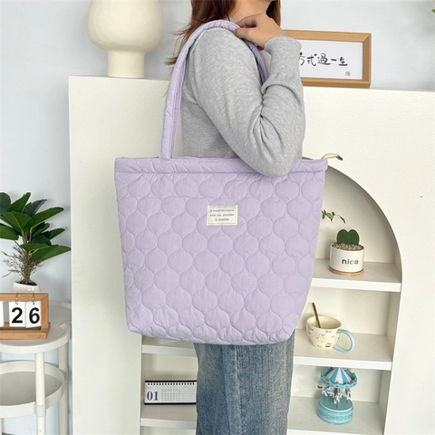 Grand Sac Fourre-tout Rembourré Matelassé En Polyester Sac À Main Épaule Femmes Décontracté Style Coréen Minimaliste