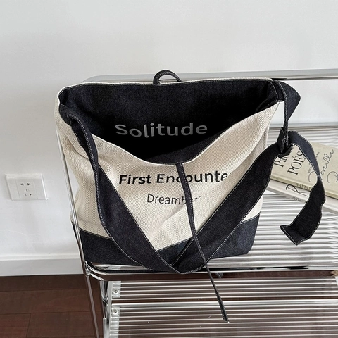Damen Canvas Denim Patchwork Umhängetasche Große Kapazität First Encounter Buchstabendruck Verstellbarer Riemen Lässige Tote