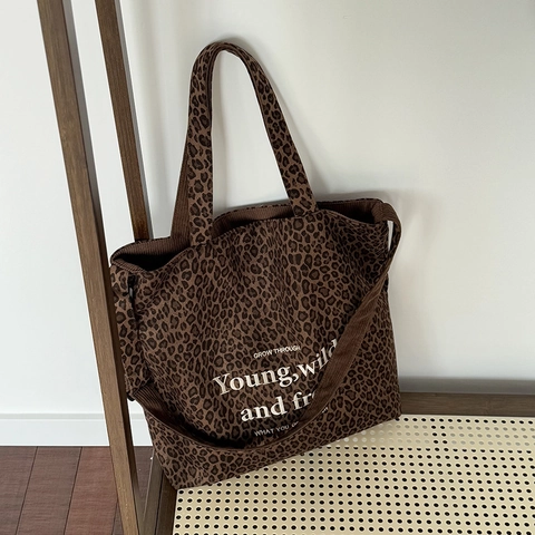 Leopardenmuster Wildleder Cord Shopper Tasche Große Kapazität Buchstaben Druck Lässige Schulterhandtasche Verstellbarer Gurt