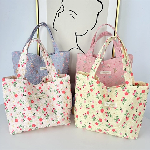 Quilted Floral Tote Bag Portable Cute Bear Print Polyester Handbag With Button Closure For Casual Storage
