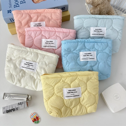 Quilted Cosmetic Bag Floral Pattern Polyester Portable Makeup Storage Pouch For Women Soft Cute Zipper Clutch