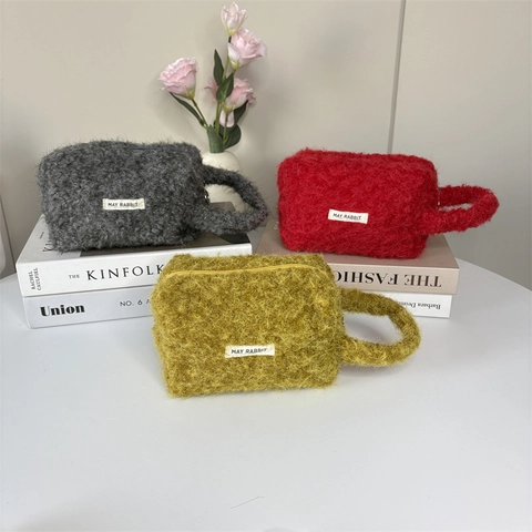 Vintage Pluche Cosmetische Tas Handheld Make-Up Organizer Zachte Teddy Fleece Draagbare Reis Toilettas Voor Vrouwen