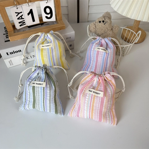 Pochette De Rangement À Cordon Rayée Portable En Polyester Plissé Sac Organisateur Cosmétique De Voyage Polyvalent Pour Femmes
